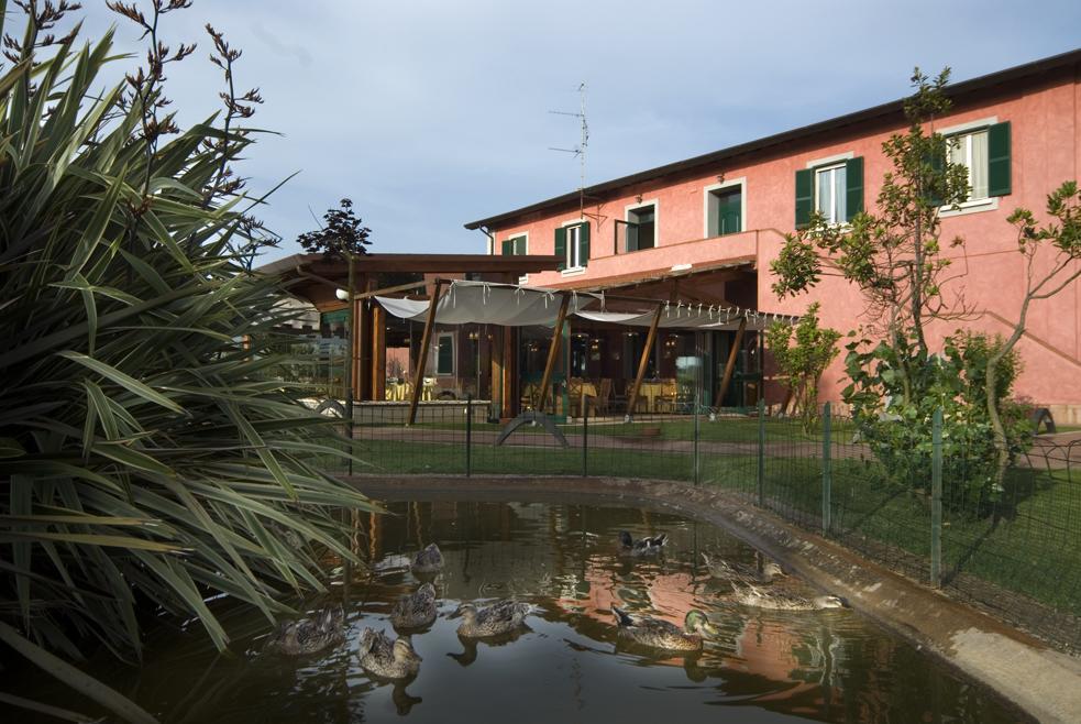 Il Casale Corte Rossa Latina Extérieur photo